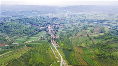 <p>新民乡乡村美景。</p>