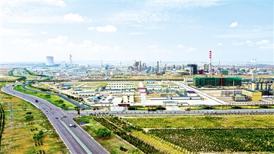 <p>　　宁东基地化工新材料园区鸟瞰。</p>