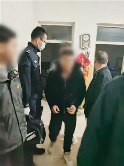 抓获嫌疑人。警方供图