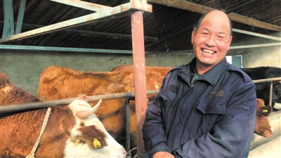 <p>　　赵志连认准了草畜产业，计划明年继续扩大养殖规模。</p>