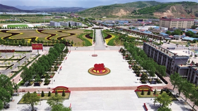<p>　　改建后的将台堡镇焕然一新。　　　　　　　　　　　　　　　　　　　　　　　　　　　　　　　　　　　　　　　　　　　　　　　　　　　　　　　　　　　　　　　　　　本报记者　剡文鑫　摄</p>