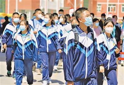 <p>　　营造利于青少年成长的社会环境。</p>