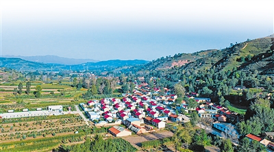     美丽乡村入画来。