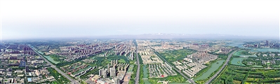 出门见绿、步移景异的园林景观，彰显出银川市独特的城市韵味。  （本版图片除署名外均由银川市委宣传部提供）