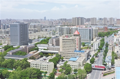 <p>　　2021年5月19日航拍的宁夏医科大学总医院。　　　　　　　　　　　　　　　　　本报记者　钱建忠　摄</p>