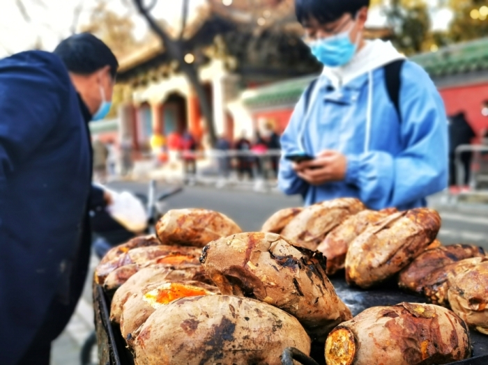 冬天不建议吃太多烤红薯的理由，猜你...