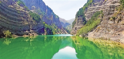 <p>　　老龙潭景区。</p>