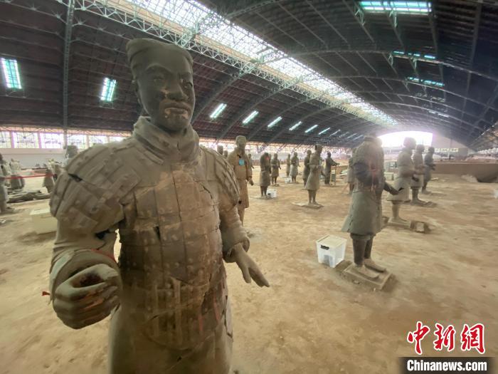 西安多个商场、景区“重启”营业 餐饮恢复堂食