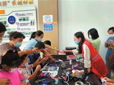 七子连湖社区开展环保创意系列活动