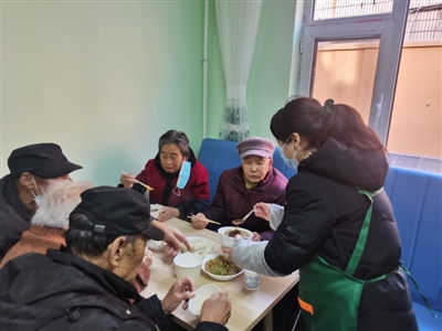 西夏区惠民社区幸福食堂开“锅”啦！