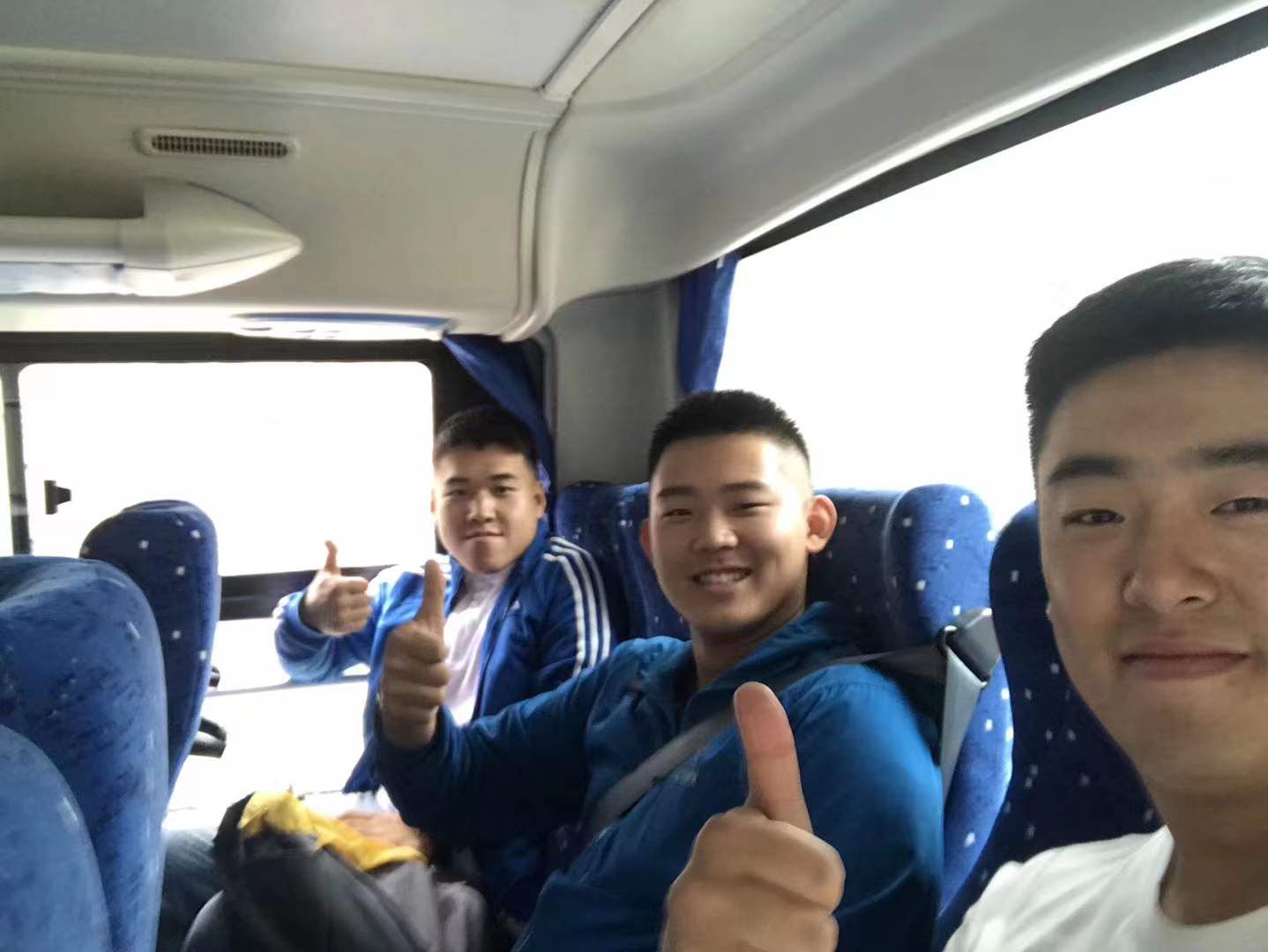 点赞兴庆仨青年!勇救落水一家三口