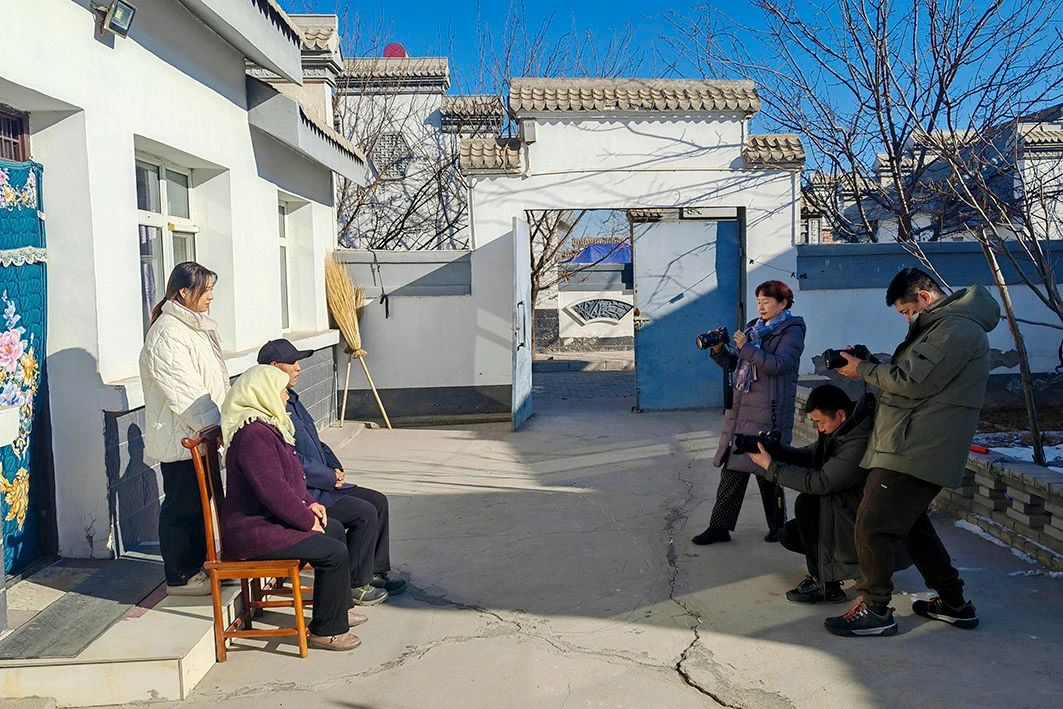 宁夏摄影家协会新春为千家万户送祝福