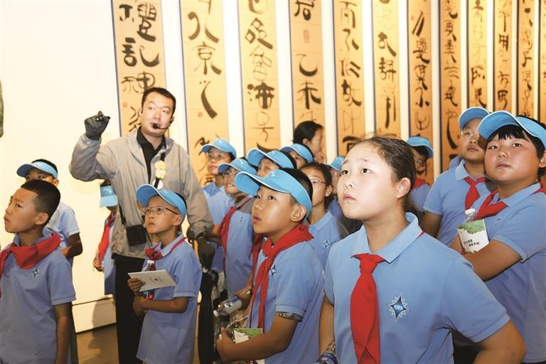 银川韩美林艺术馆让公益美育 “活” 起来
