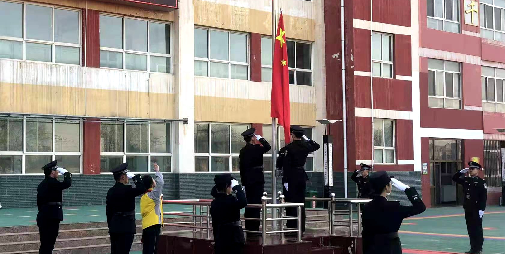 中宁：“开学第一课”丰富多彩