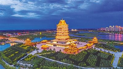 <p>　　黄河楼夜景。</p>