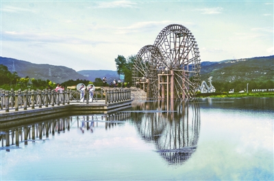 <p>　　泾河源镇风景怡人。</p>