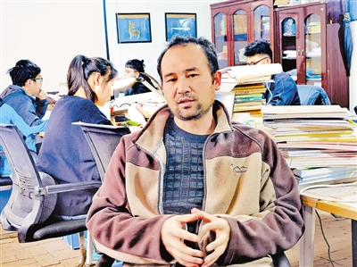 <p>　　姚河塬西周遗址考古队领队马强细说新发现。</p>