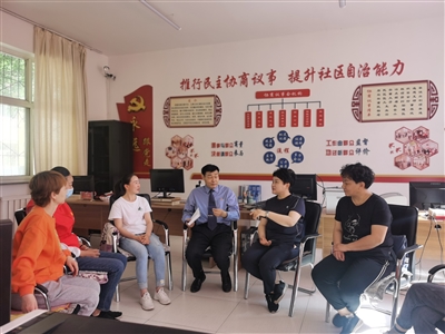     村官（社区）助理与检察官助理沟通协商维护社会和谐稳定的良方妙计。