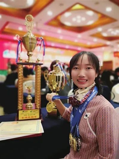 两座总冠军杯，11块奖牌！宁夏17岁女孩再获大奖!