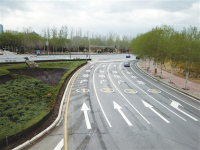 贺兰山路与宁安北街路口通行方式有新变化