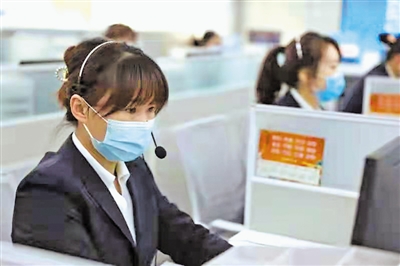 <p>　　供热服务热线24小时值守。</p>