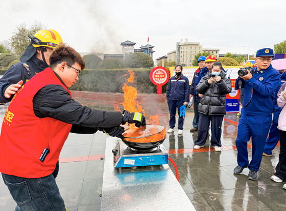 灵武举办2025年“119”消防宣传月活动...