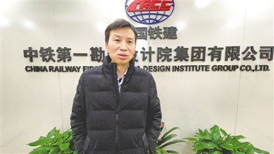 <p>　　银西高铁总设计师马文辉。　　　　　　　　　宁夏日报报业集团全媒体记者　王鼎　党硕　摄</p>