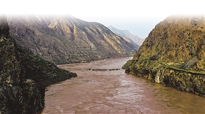 <p>　　　　壮美的黑山峡。</p>