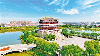     风景如画的兴唐苑成为市民休闲好去处。