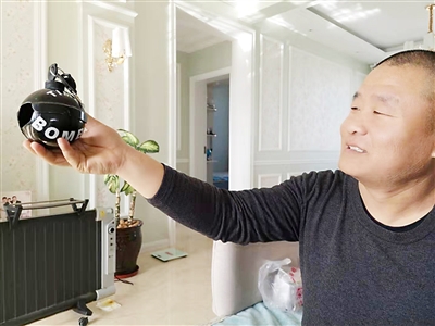     防盗车锁。