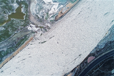     黄河惠农段已经封河。