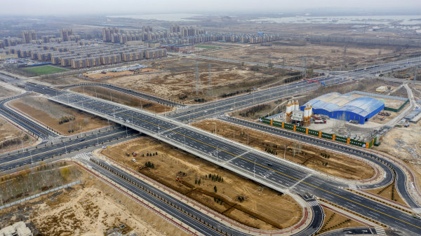 沈阳路快速通道（宏图街-友爱街）通车