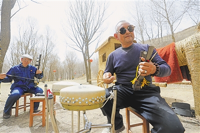     白林村利用村子自然资源和人文景观，打造乡村休闲旅游基地，成为群众休闲游乐的好去处。