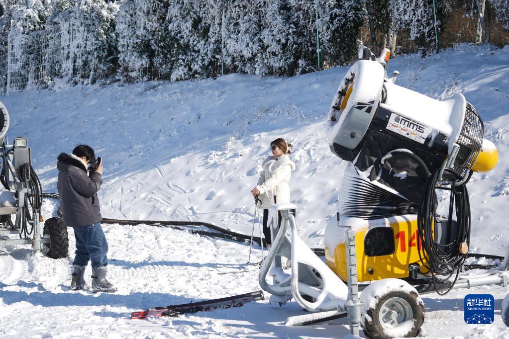 全民健身：滑雪场上迎冬奥、迎新年