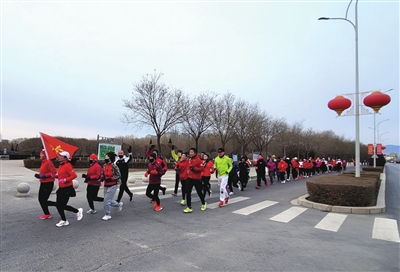 “虎”年跑“虎”步。宁夏路跑运动协会供图