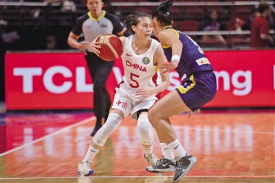 中国女篮球员：坦然面对对手 充分释放能量