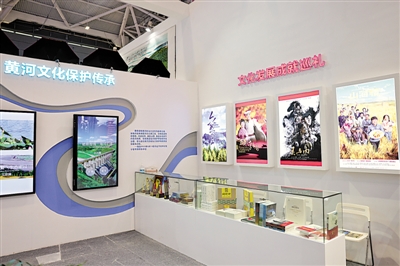 <p>　　宁夏馆内展示的文化发展成就。</p>