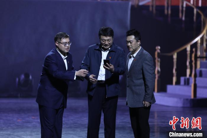 图为演出现场。　方思懿 摄
