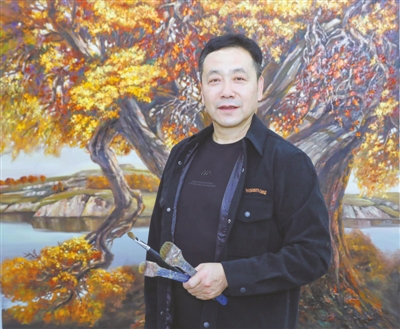 <p>　　油画家张铁涛。</p>