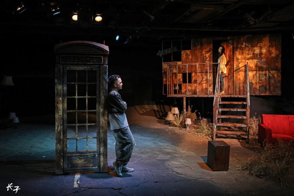 北京人艺话剧《长子》讲述“信任”故事