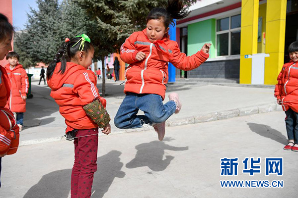西吉常住人口_亚西吉(2)
