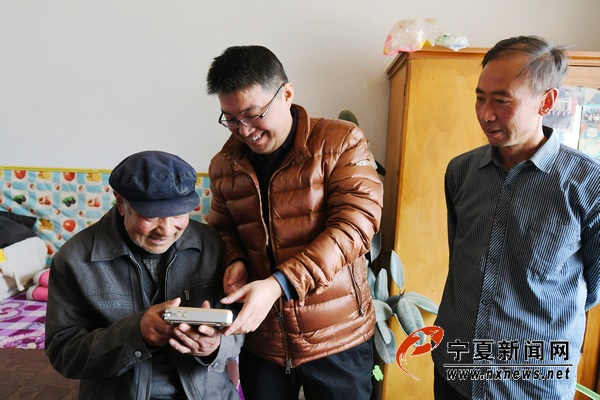 官厅镇薛庄村创办的土地股份制专业合作社带来村民幸福生活