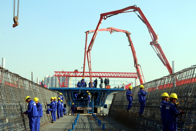 【喜迎自治区60大庆】为家乡建高铁最自豪