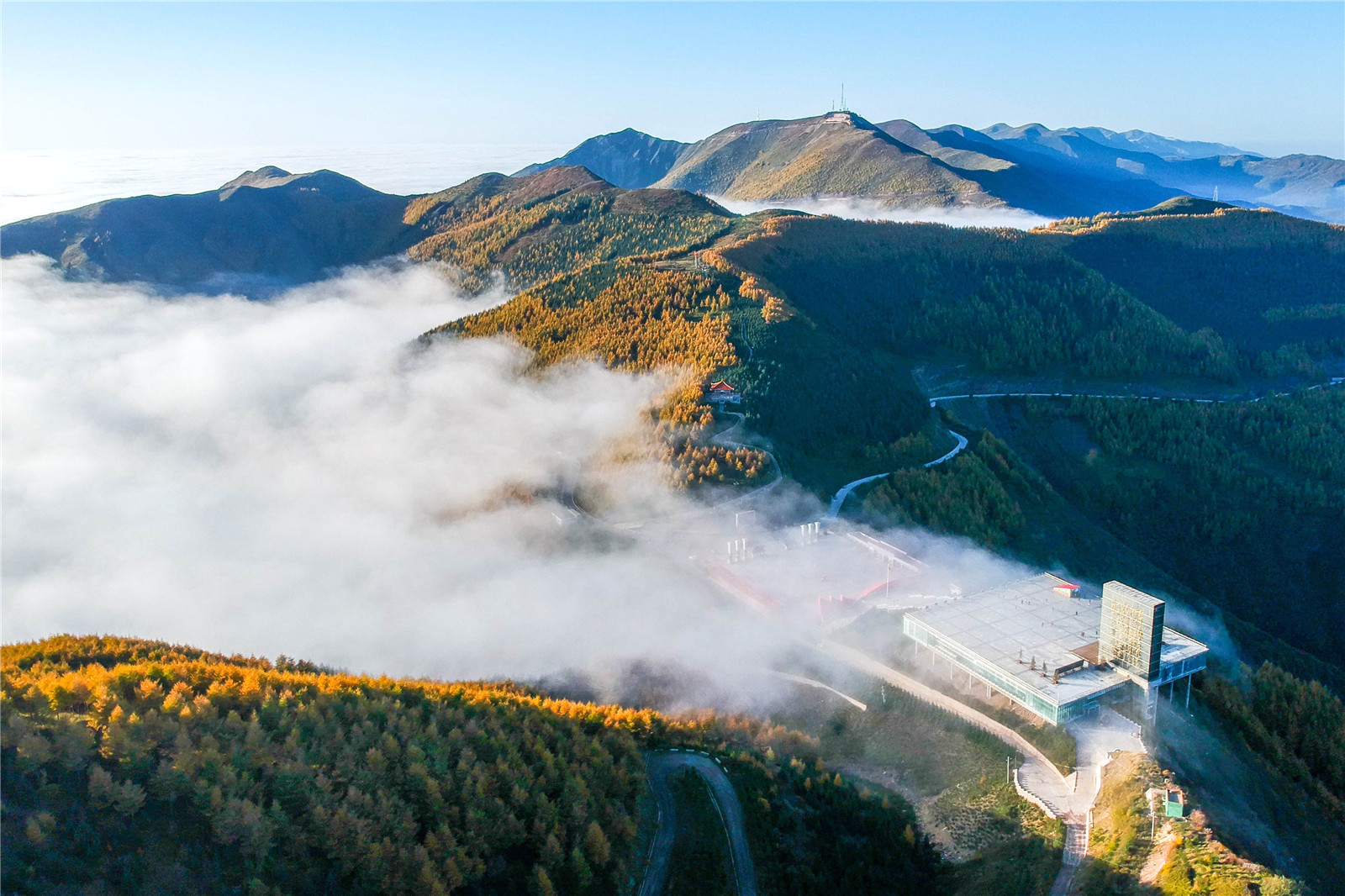 2017年10月5日固原六盘山云海 2018年8月25日吴忠市红寺堡罗山云海.