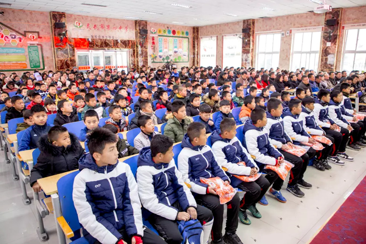 灵武市与山东鲁能泰山足球学校合作签约