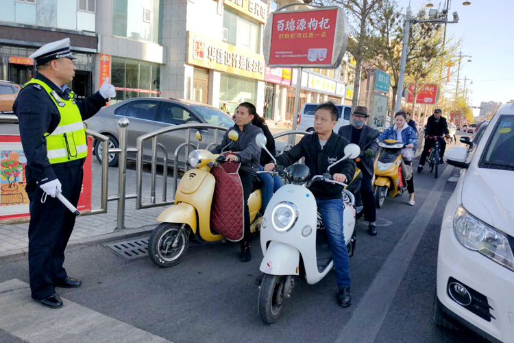李平2.jpg