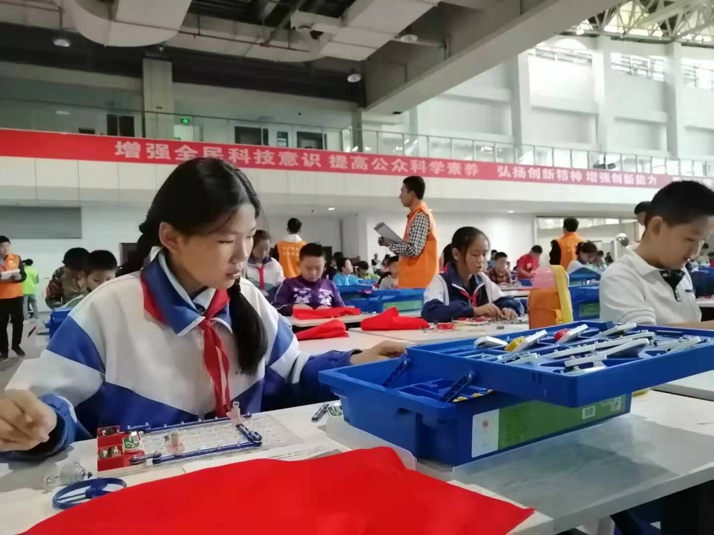 004.jpg 004.jpg