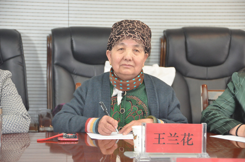 自治区党委宣传部外宣处副处长,中国妇女十二大代表田瑾,北方民族大学