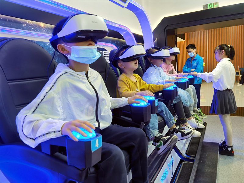 体验“黑科技”  银川文化艺术博览中心幻影星空VR体验馆向市民开放