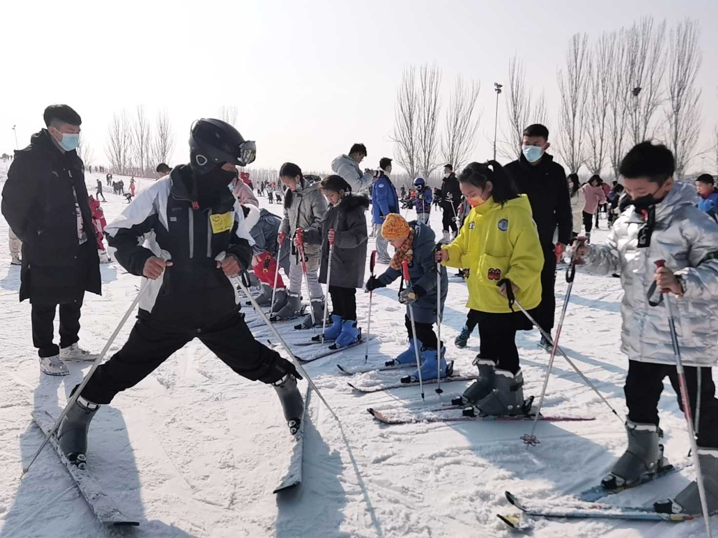 “筑梦冰雪 相约冬奥”兴庆区万名青少年参与冰雪运动